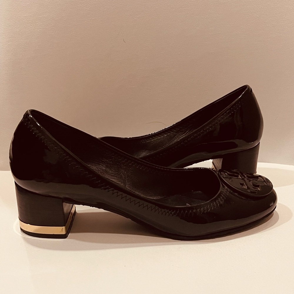 Tory Burch Amy pump shoe